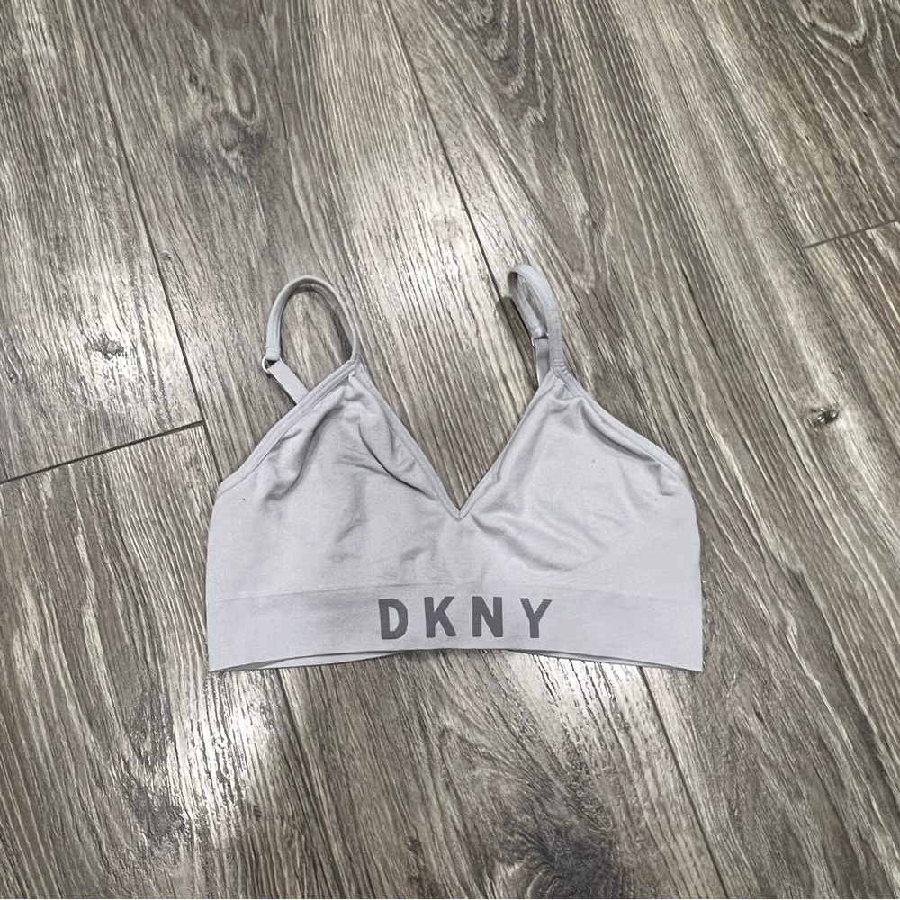 🍎 3/$30 DKNY super soft gray bralette